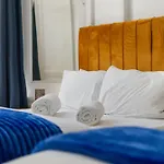 Selfridges Skyline Suite Located Next To Bond Street 5Gc